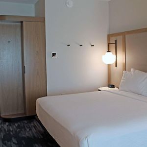 King Room Mobility or hearing accessible